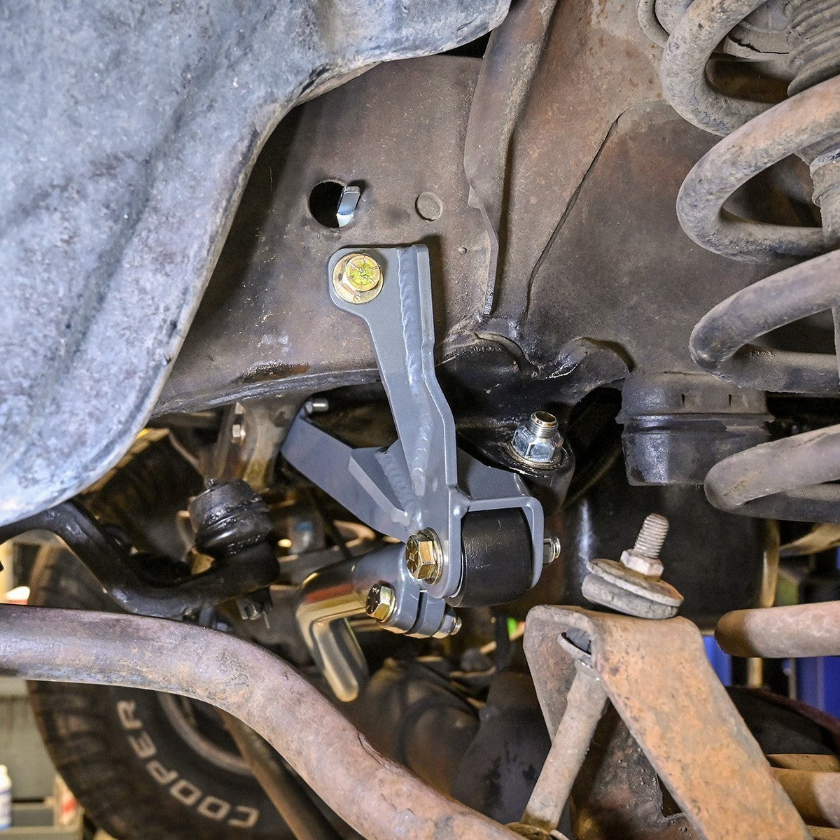 Synergy 94-02 Dodge Ram 1500 2500 3500 Front Track Bar Conversion Bracket