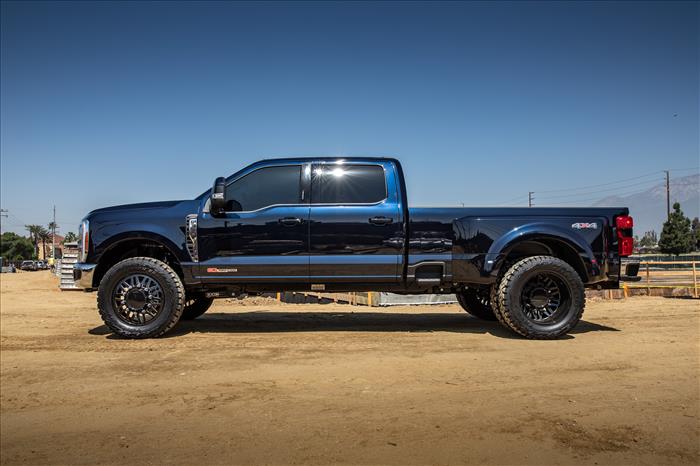 ICON 2023 Ford F-250/F-350 Super Duty 4WD, 2.5-3" Lift, Stage 4 Coilover Conversion System with Radius Arms