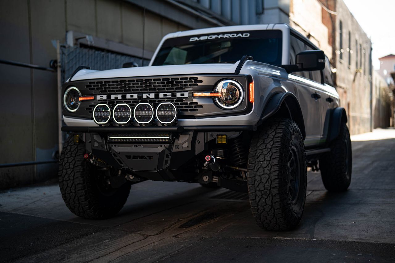 DV8 Offroad 7in Halo Elite Round Light w/ Accent Halo - White/Amber