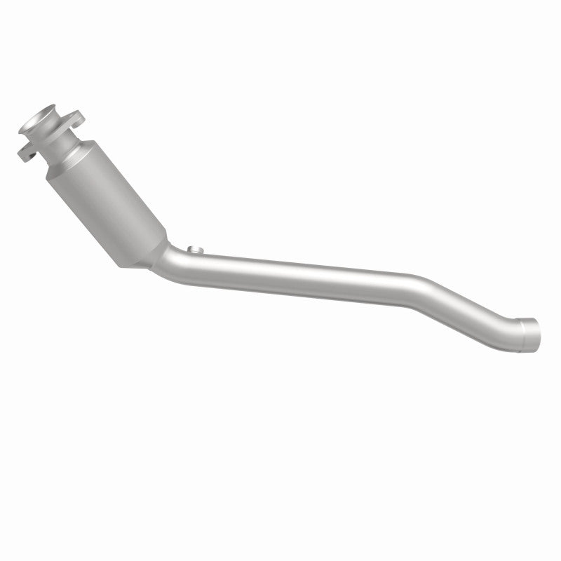 MagnaFlow DF Conv 2010-2013 Landrover LR4 V8 5 OEM Underbody
