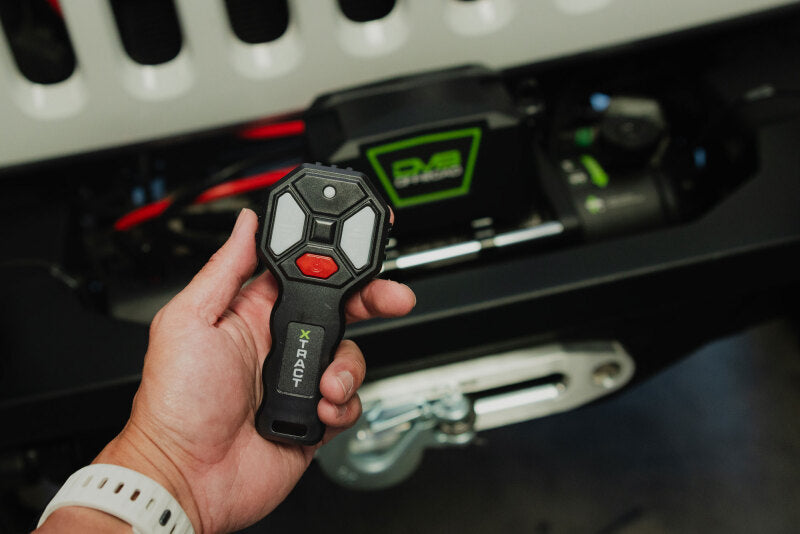 DV8 Xtract 9.5k Synthetic Rope Winch