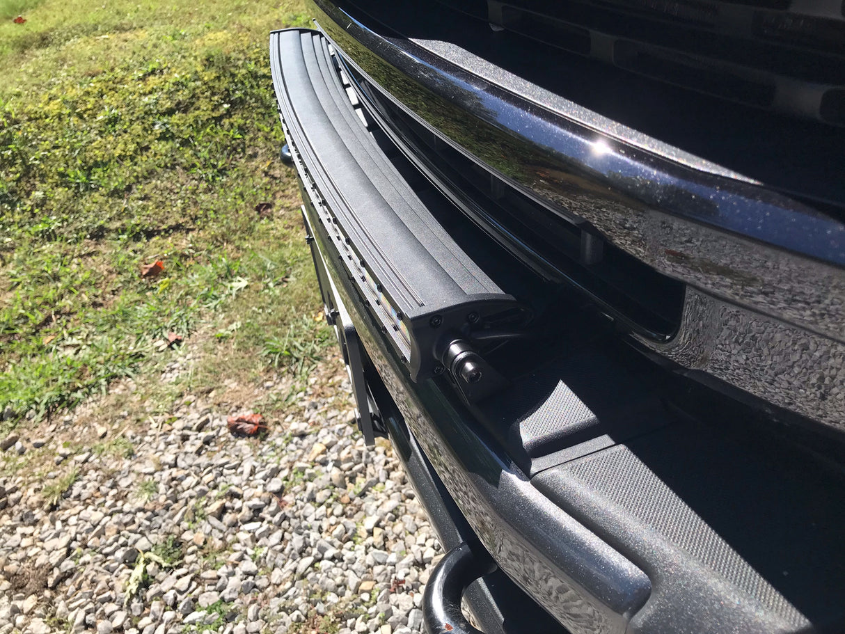 KD Fabworks 2020-2022 Ford Super Duty F-250/F-350 30" Single Row Curved Light Bar Mount