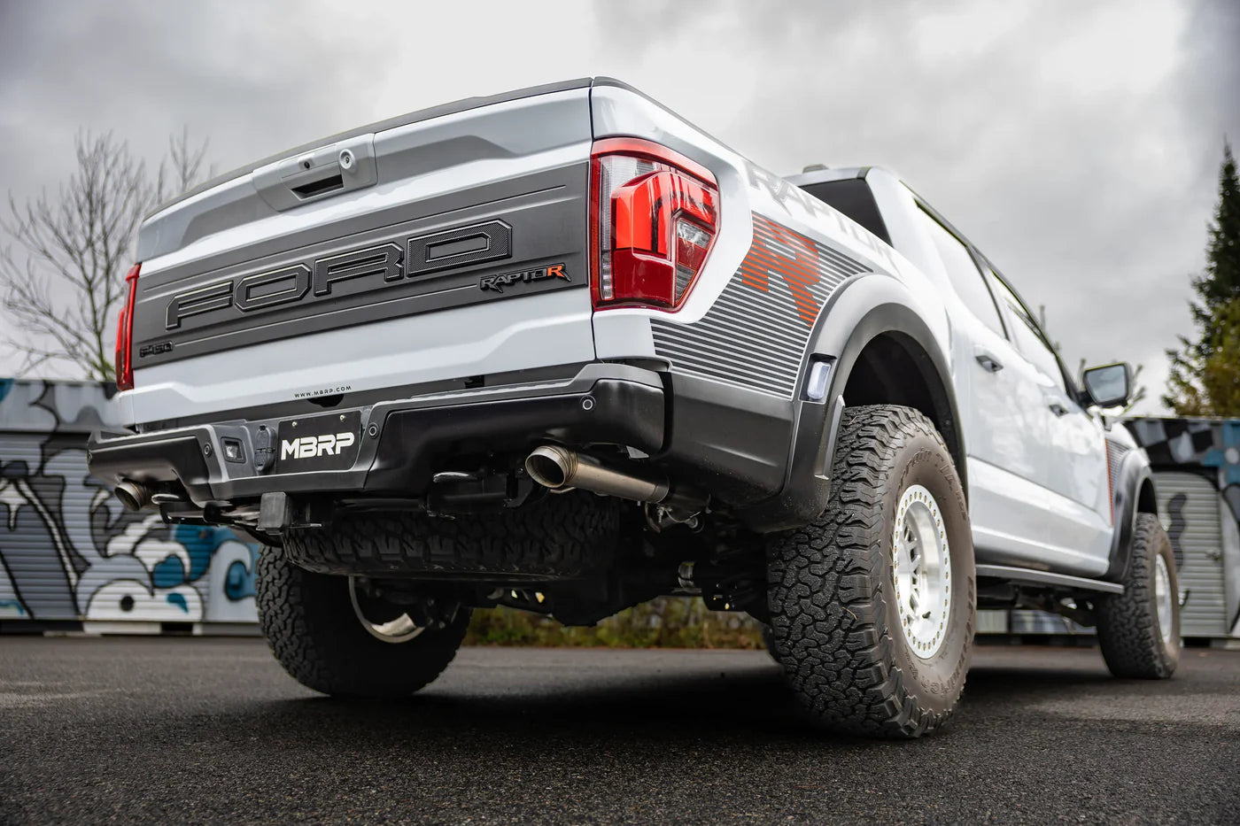 MBRP 2022+ Ford F-150 Raptor 3.5L / Raptor R 5.2L T304 3in Dual Rear Exit Turndown Axle Back Exhaust