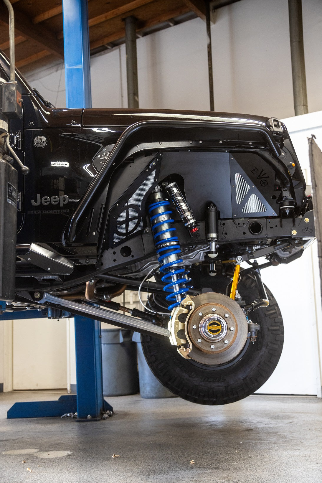 EVO MFG 2018-2024 Jeep Wrangler JL & Gladiator JT 14" Inch Travel EVO SPEC KING FRONT FABRICATION Shock Tower 2.5" or 3.0" COILOVER BLACK &