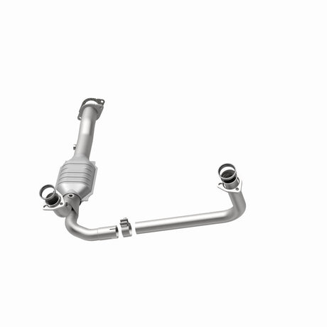 MagnaFlow Direct Fit Catalytic Converter California Grade 96-99 GM K/C 1500/2500 5.0L V8/4.3L V6