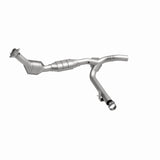 MagnaFlow Direct Fit Catalytic Converter 01 Ford F150 5.4L
