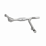 MagnaFlow Direct Fit Catalytic Converter 99-00 Ford F-150 4.2L 50S