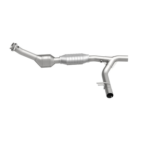 MagnaFlow Direct Fit Catalytic Converter 99-00 Ford Trucks 5.4L