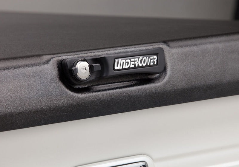 Undercover 22-26 Toyota Tundra 6.5ft Bed w/ Deck Rail System Elite Bed Cover