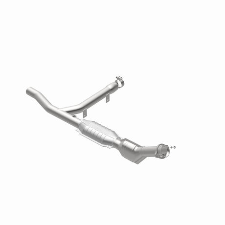 MagnaFlow Direct Fit Catalytic Converter 97-98 Ford Trucks 4.2L