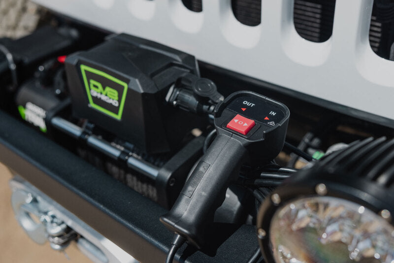 DV8 Xtract 9.5k Synthetic Rope Winch