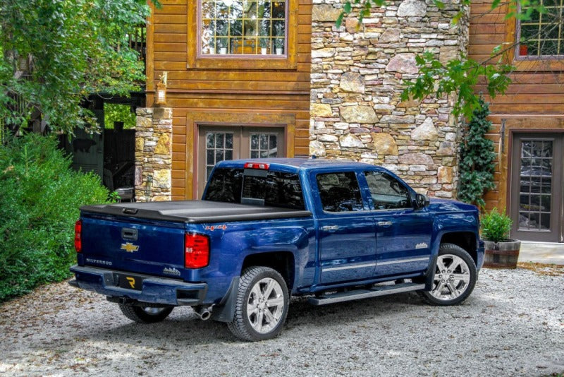Undercover 22-26 Chevy Silverado 6.7ft Bed Elite Bed Cover - Textured Black