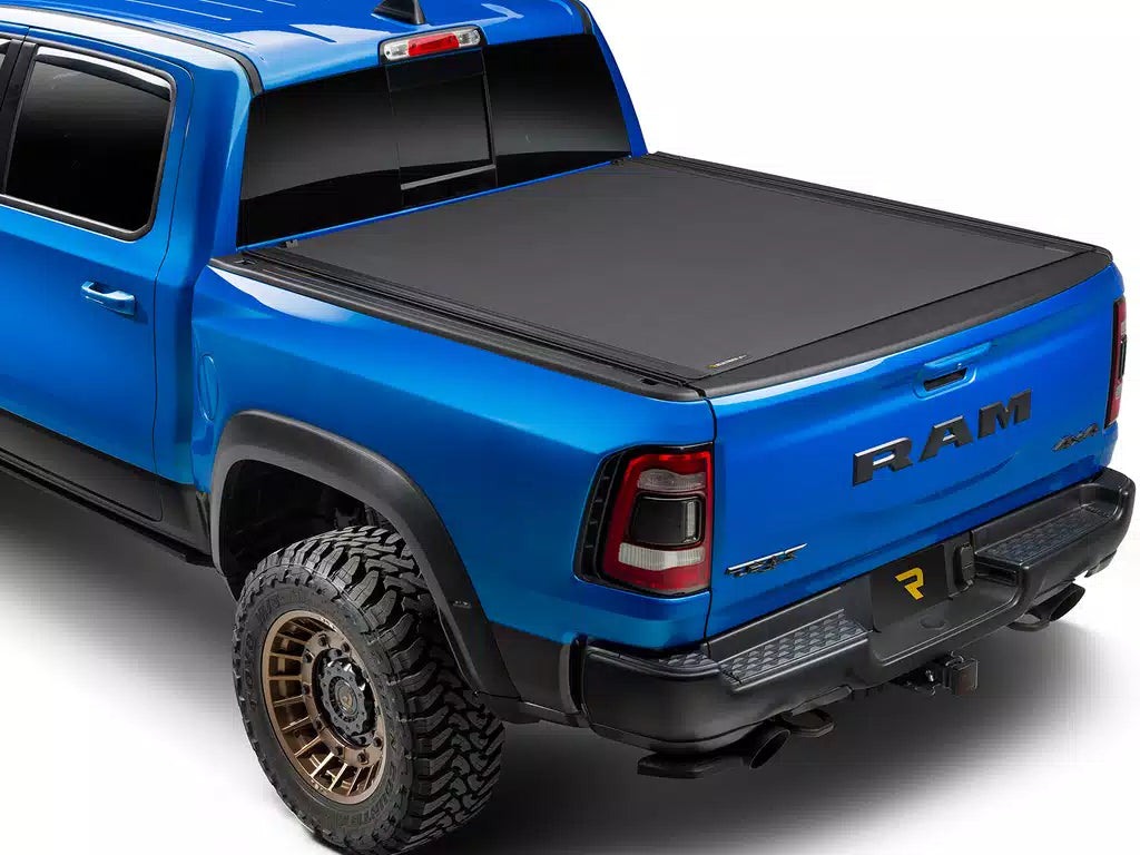 RealTruck BAK Revolver X4s Hard Roll-Up Tonneau Cover 8' Bed