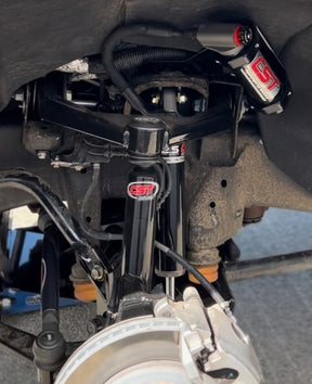 CST Pro-Series 2.5 Rear Piggyback Shock, Midnight Edition — CSA-7515-M (11-25 GM HD 2500/3500, 8-10")