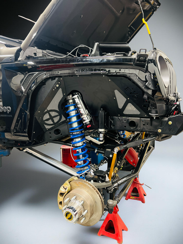 EVO MFG 2018-2024 Jeep Wrangler JL & Gladiator JT 14" Inch Travel EVO SPEC KING FRONT FABRICATION Shock Tower 2.5" or 3.0" COILOVER BLACK &