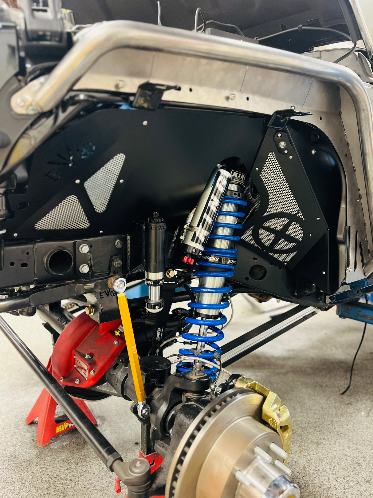 EVO MFG 2018-2024 Jeep Wrangler JL & Gladiator JT 14" Inch Travel EVO SPEC KING FRONT FABRICATION Shock Tower 2.5" or 3.0" COILOVER BLACK &