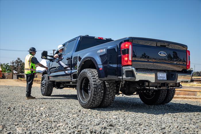 ICON 2020-2022 Ford F-250/F-350 Super Duty 4WD Diesel, 2.5" Lift, Stage 2 Suspension System