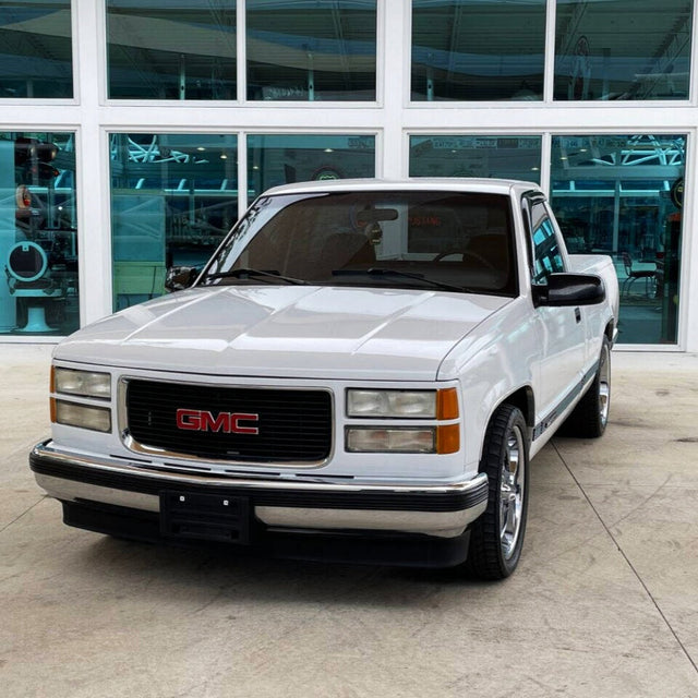 GMC-Sierra-1500-Lensun-100W-Hood-Flexible-Solar-Panel