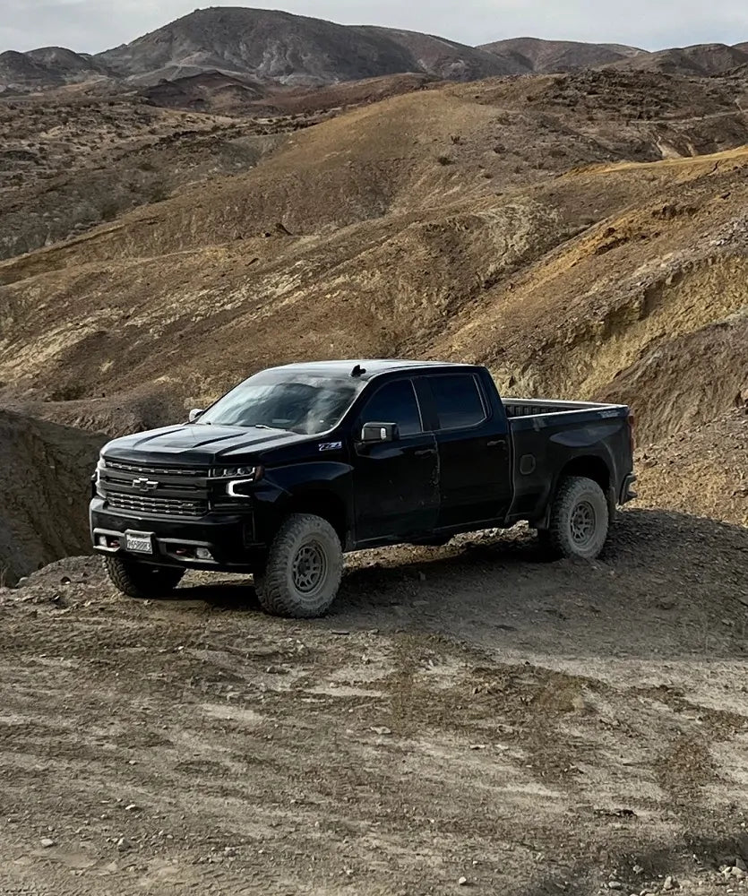 19-23 Chevy / GMC 1500 DIRT Series 2.5 Coilovers (3.5â€³ Lift)