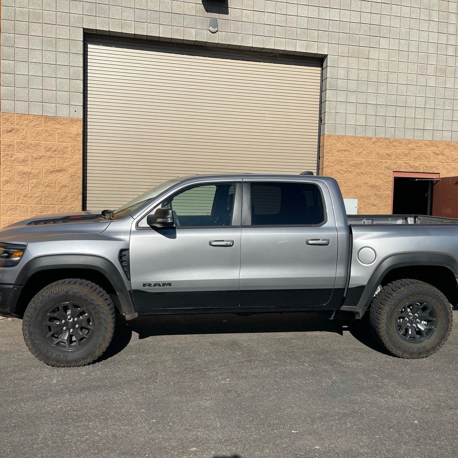 FMI 2021-2024 Ram TRX 1.5" Front Leveling Kit