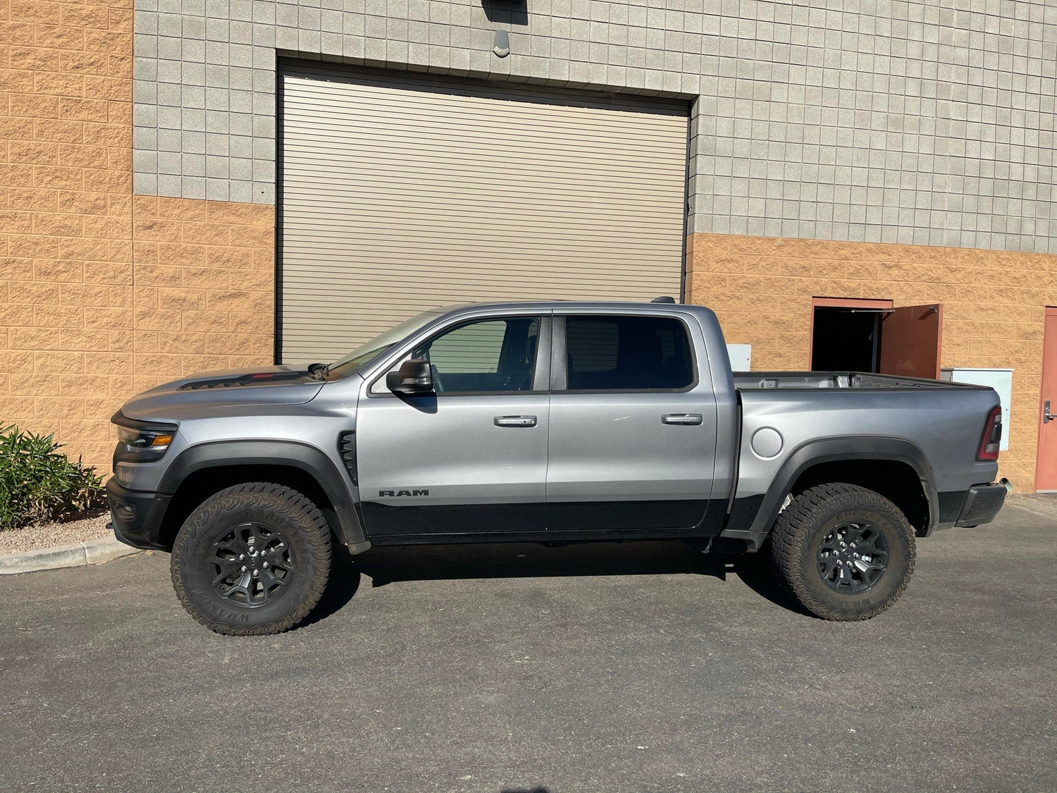 FMI 2021-2024 Ram TRX 1.5" Front Leveling Kit