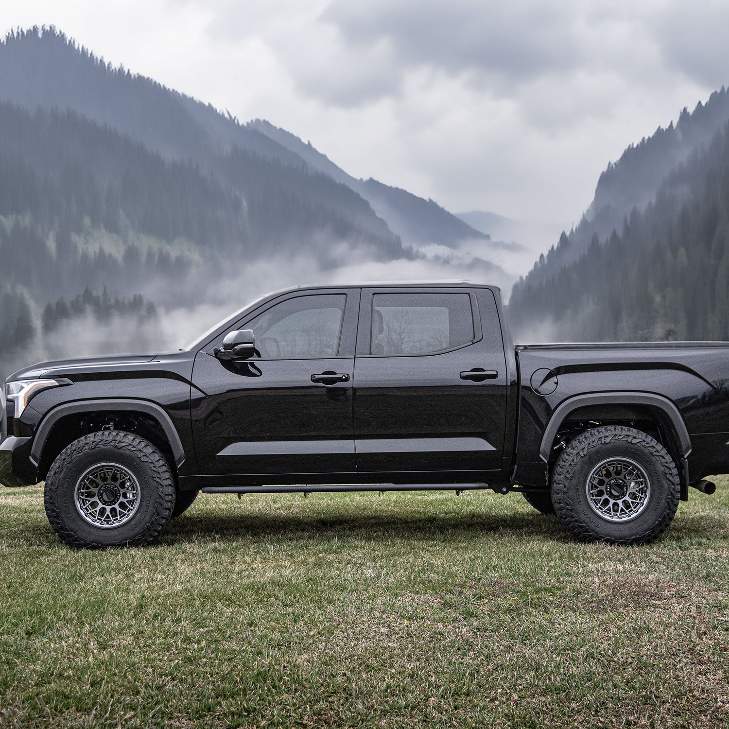 3 Inch Lift Kit | FOX 2.5 Performance Elite Series | Toyota Tundra (22-24) 4WD