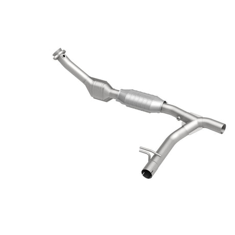 MagnaFlow Direct Fit Catalytic Converter 99-00 Ford Trucks 5.4L
