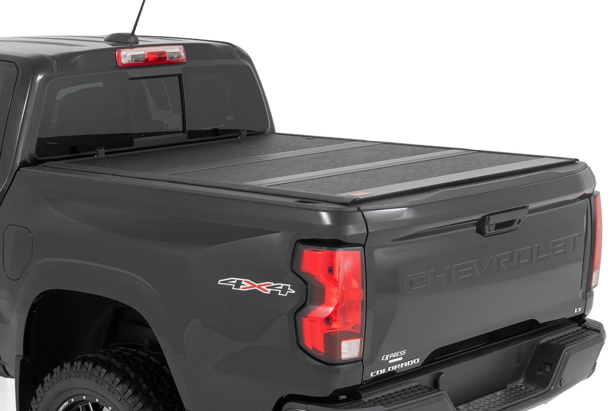 Hard Low Profile Bed Cover | 5' Bed | Chevy/GMC Canyon/Colorado (15-26)