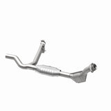 MagnaFlow Direct Fit Catalytic Converter 99-00 Ford F-150 4.2L 50S