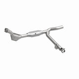 MagnaFlow Direct Fit Catalytic Converter 99-00 Ford F-150 4.2L 50S