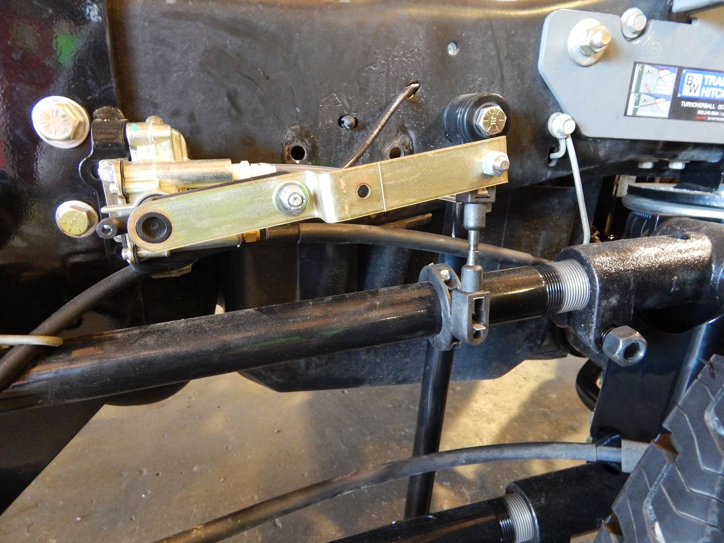 Mechanical Self-Leveling Air Control System-Dual Compressor (4-link suspension)