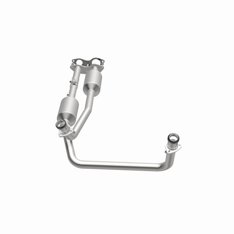 MagnaFlow Direct Fit Catalytic Converter California Grade 96-00 GM Tahoe/Yukon/Escalade 5.7L
