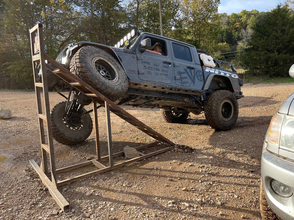 EVO MFG 2020-2024 Jeep Gladiator JT (Diesel) 3-5 INCH LIFT KING 2.5 INCH COILOVER Enforcer PRO Stage 4 PLUS