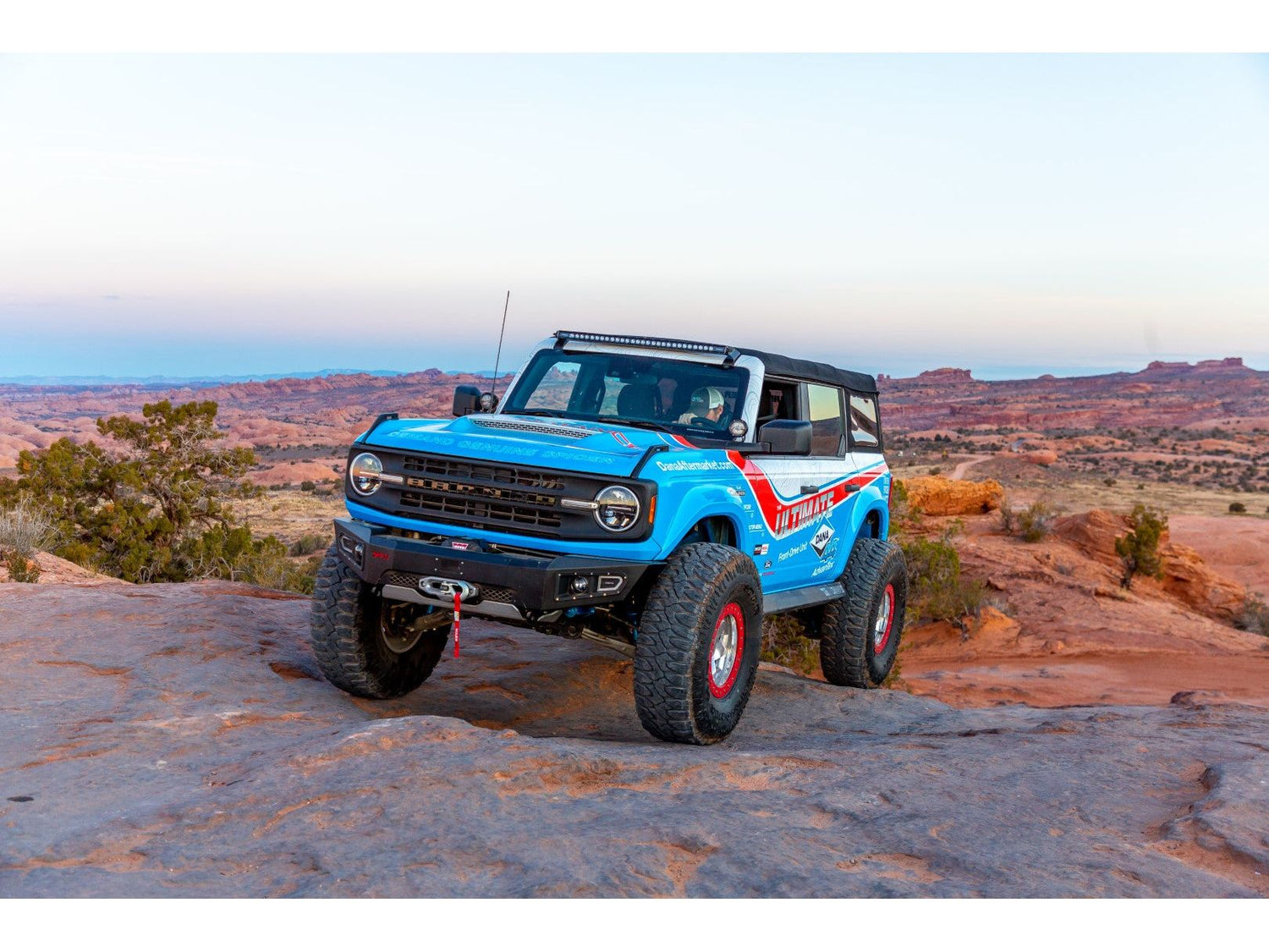 EVO MFG 2021-2024 Ford Bronco Ford Enforcer with 2.5 Iinch King Coilover Shocks 2-2.5 Inch Lift and