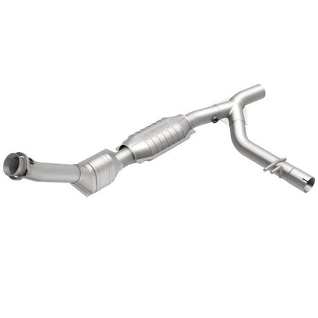 MagnaFlow Direct Fit Catalytic Converter 99-00 Ford Trucks 5.4L