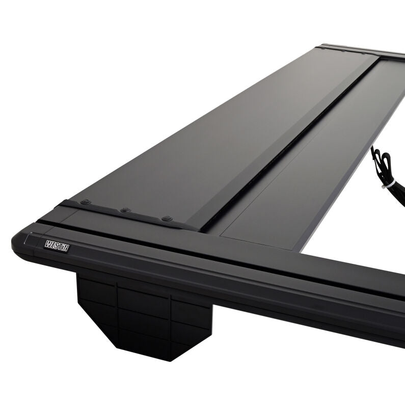 Westin 19-26 GM Silverado/Sierra 1500 5ft 8in Bed Manual Retractable Tonneau Cover - Black