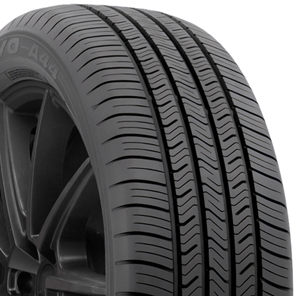 Toyo Open Country A44 Tire - 235/55R20 102V (TL)