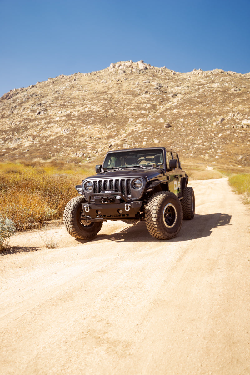 DV8 Offroad 07-23 Jeep Wrangler/Gladiator JT/JK/JL FS-25 Stubby Front Bumper w/Plated Bull Bar