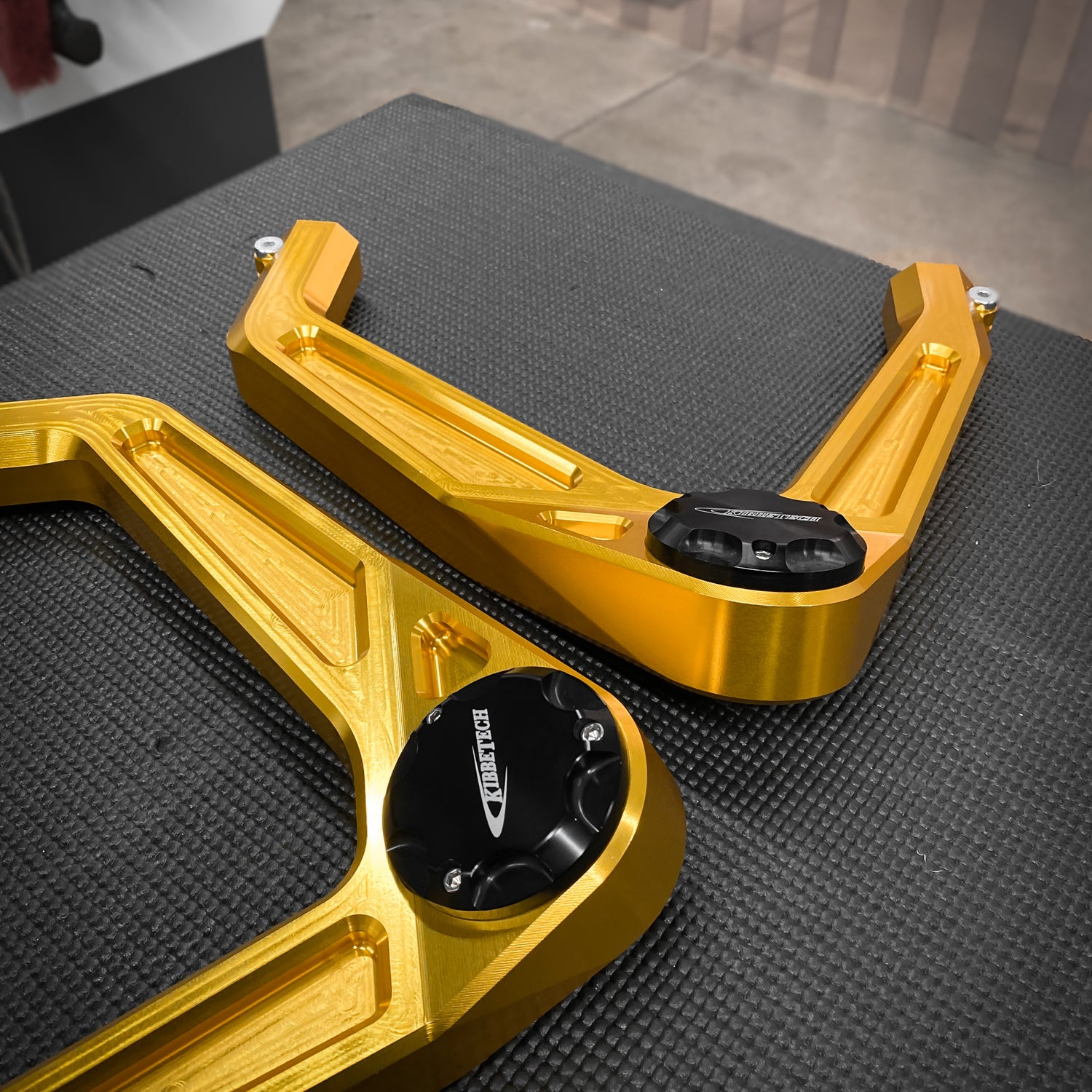 Kibbetech - 2017+ Colorado ZR2  Billet Upper Control Arms Black